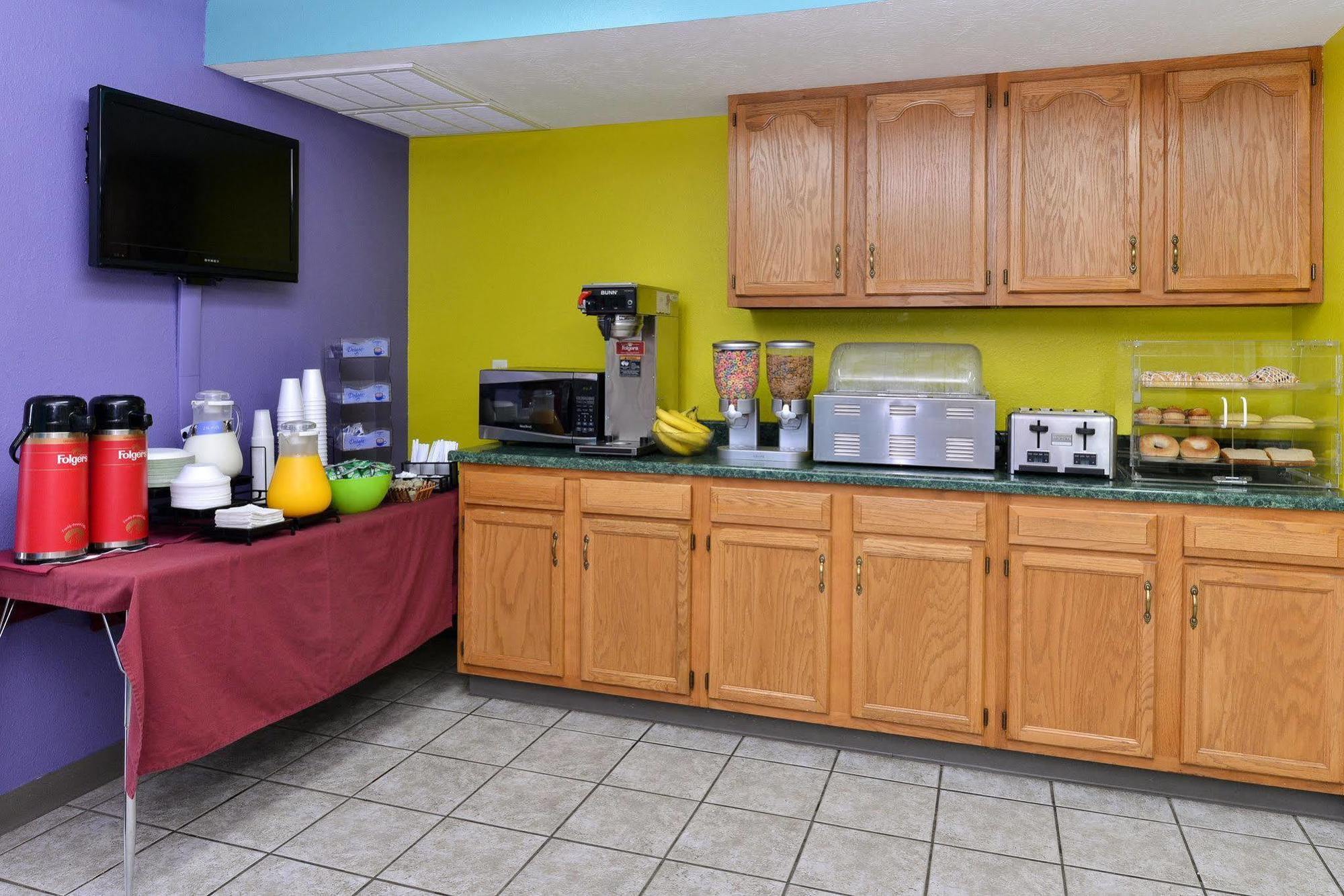 Americas Best Value Inn - Seymour Экстерьер фото