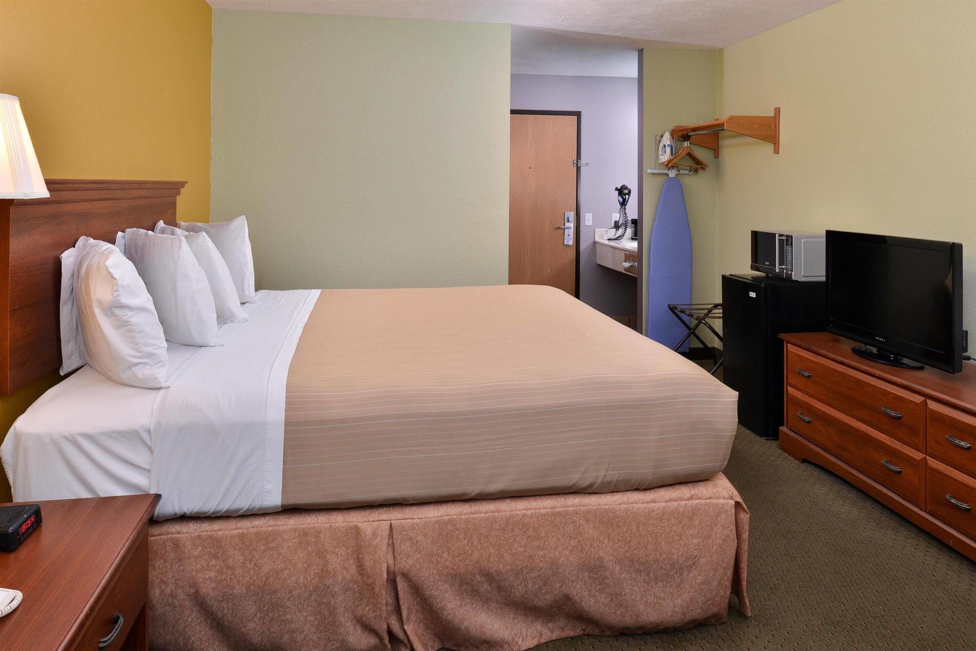 Americas Best Value Inn - Seymour Экстерьер фото