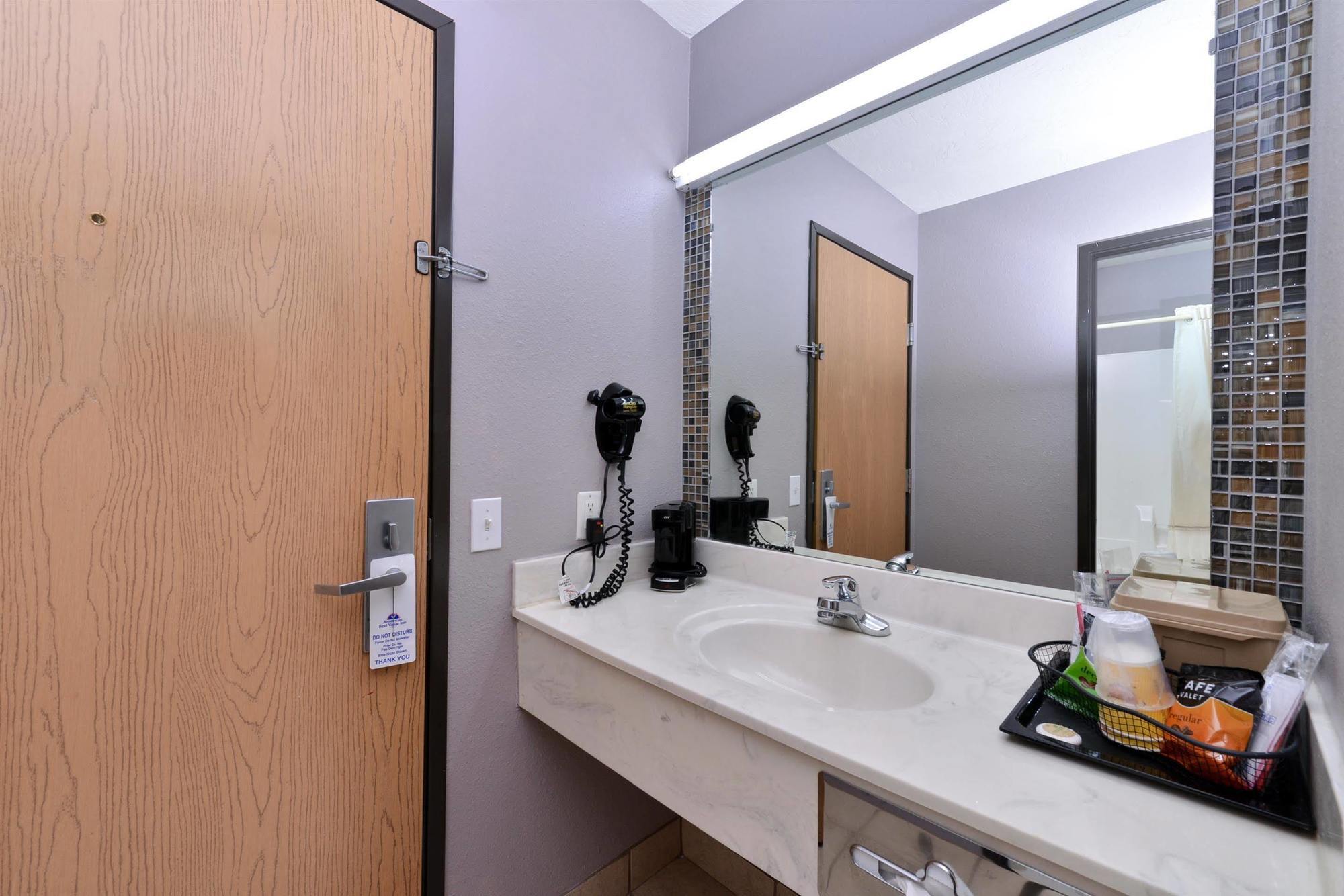 Americas Best Value Inn - Seymour Экстерьер фото