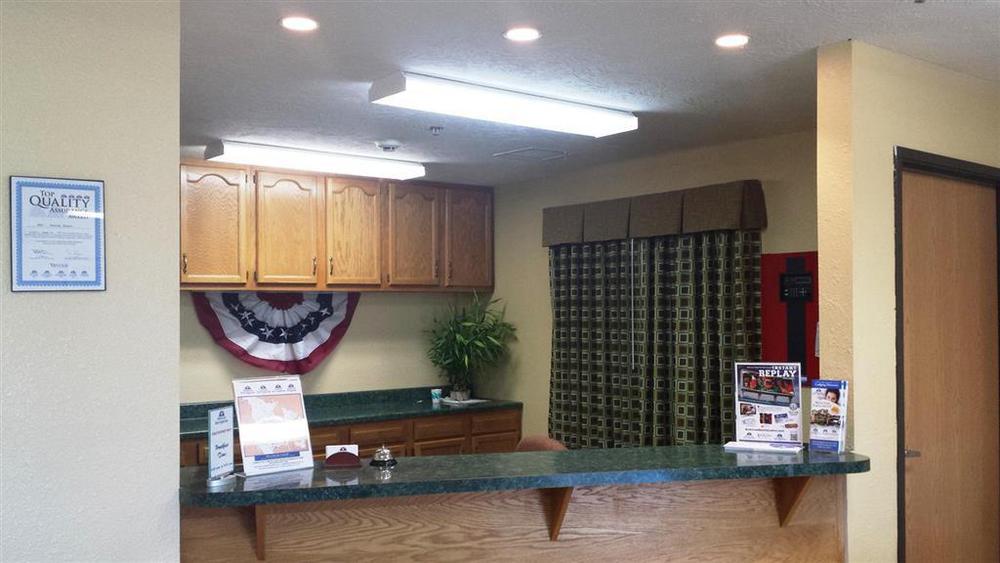 Americas Best Value Inn - Seymour Интерьер фото