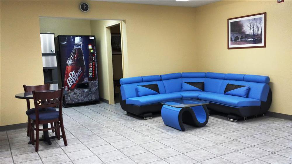 Americas Best Value Inn - Seymour Интерьер фото