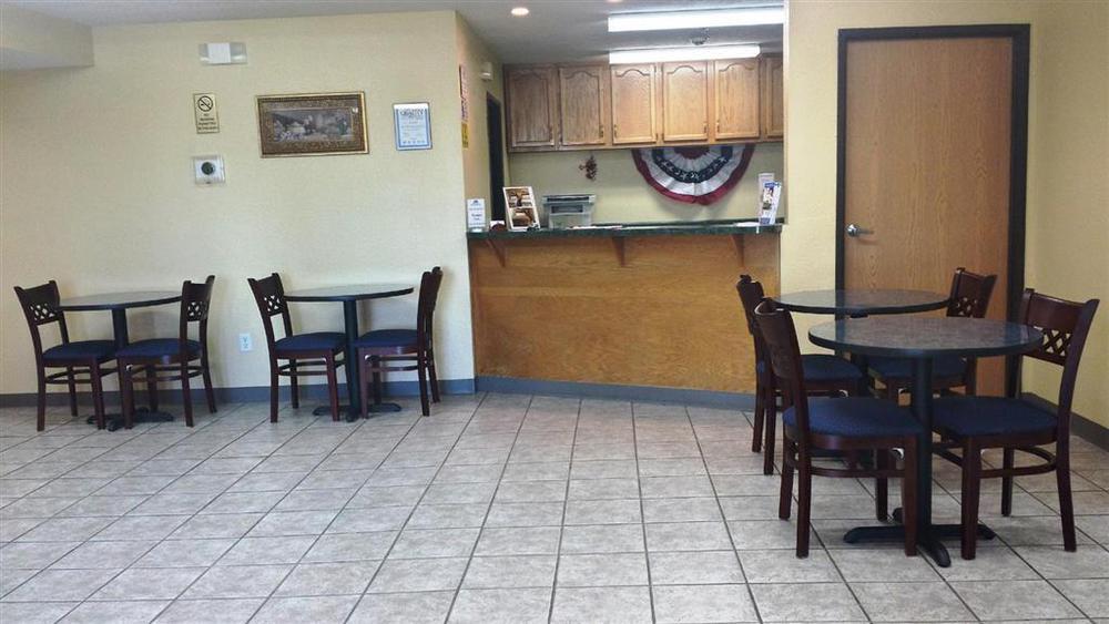 Americas Best Value Inn - Seymour Интерьер фото